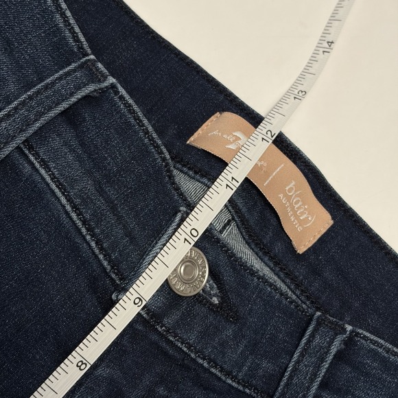 7 For All Mankind Womens B Air Bootcut Crop Dark Wash Denim Jeans 25 Distressed - Picture 8 of 11